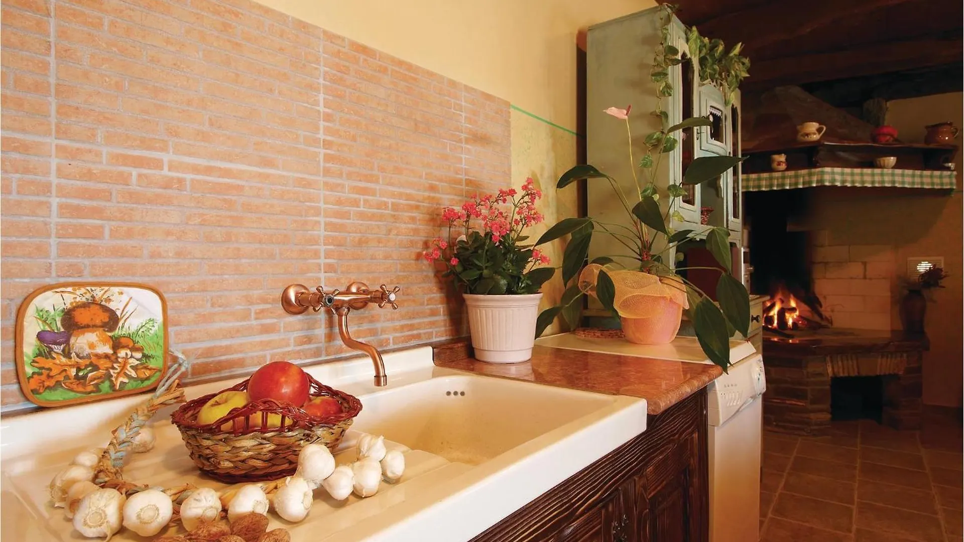 3 Bedroom Stunning Home In Frki Juradi