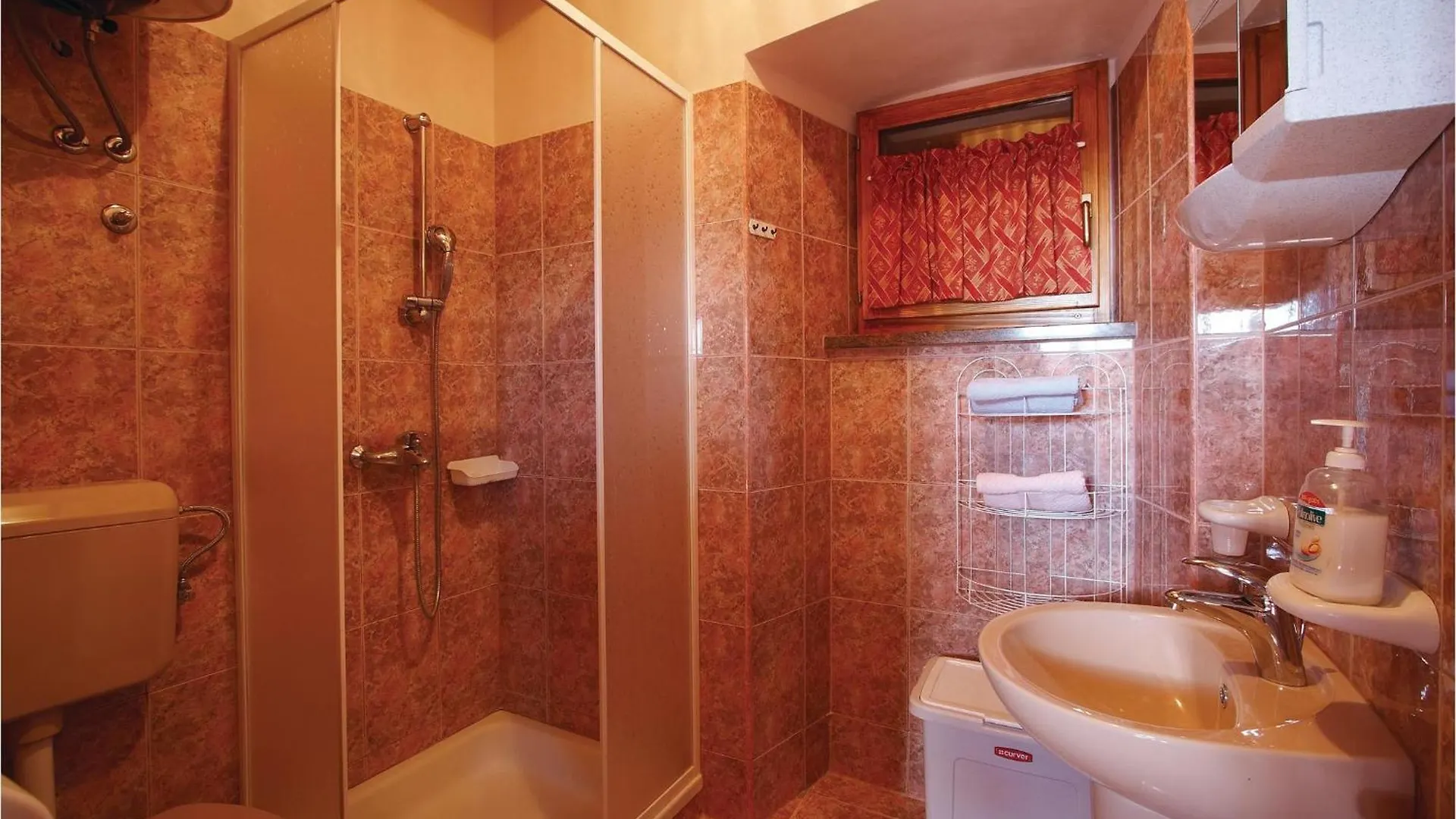 Holiday home 3 Bedroom Stunning Home In Frki Juradi