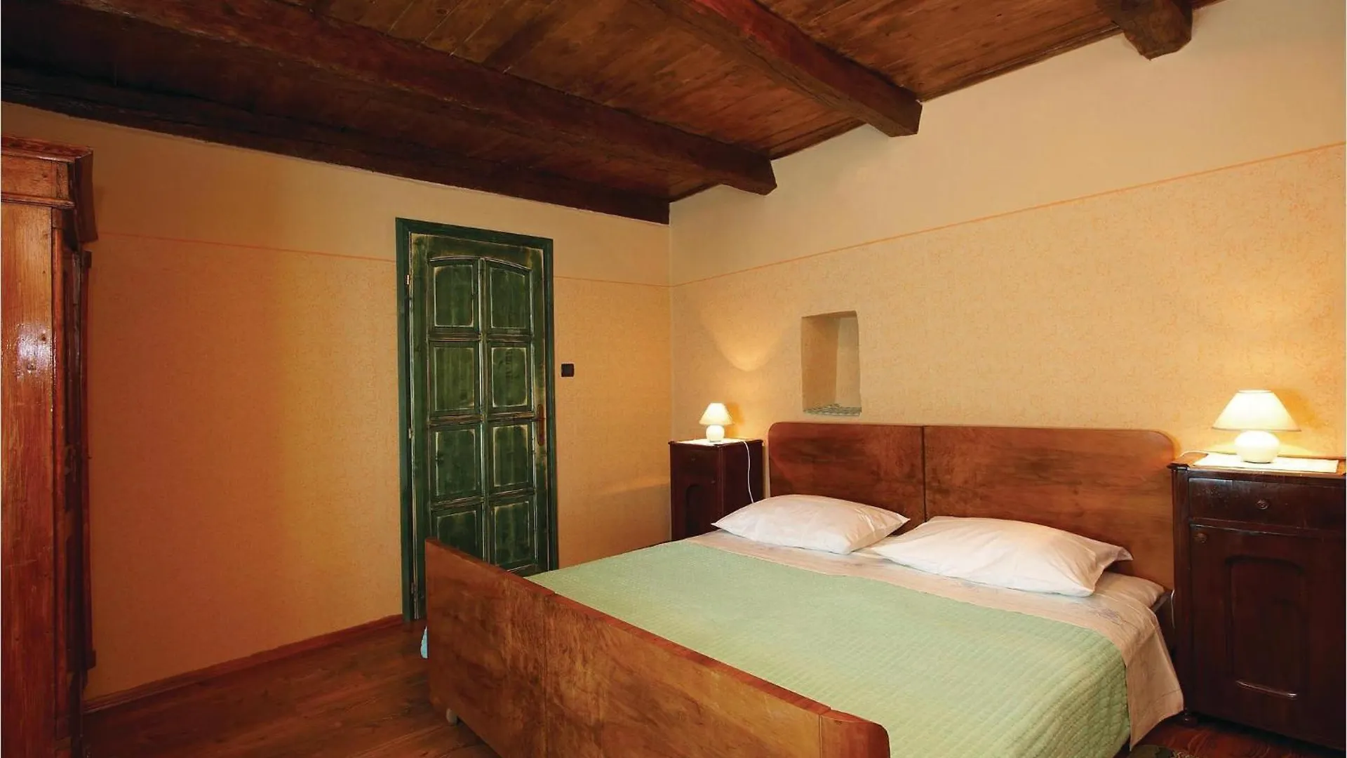3 Bedroom Stunning Home In Frki Juradi 0*,  Kroatien