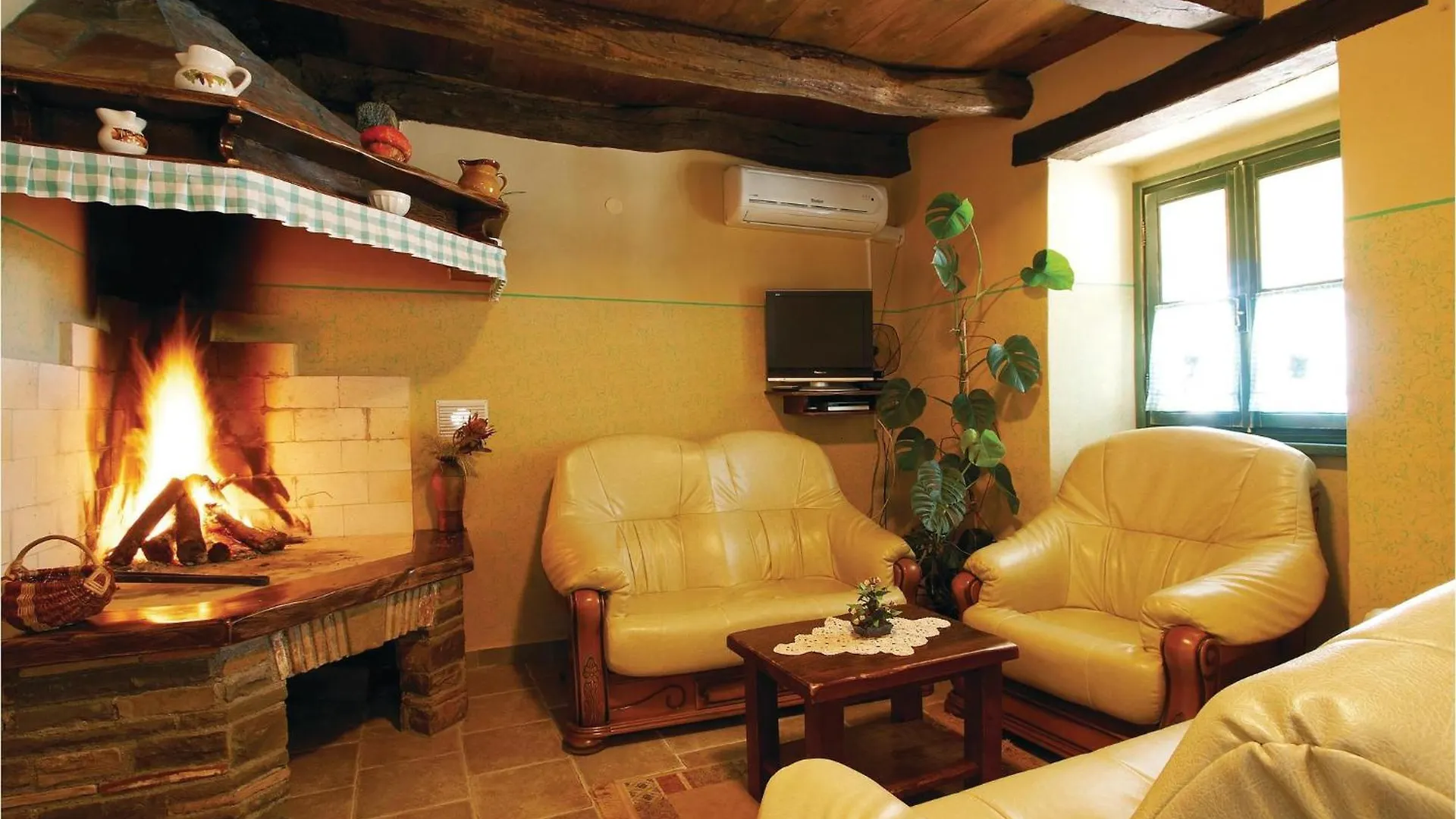 Holiday home 3 Bedroom Stunning Home In Frki Juradi