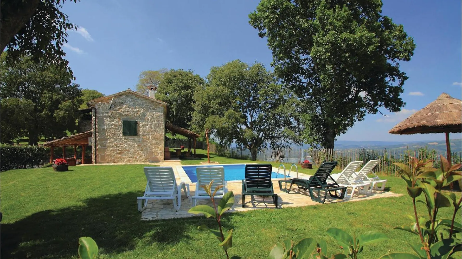 Holiday home 3 Bedroom Stunning Home In Frki Juradi
