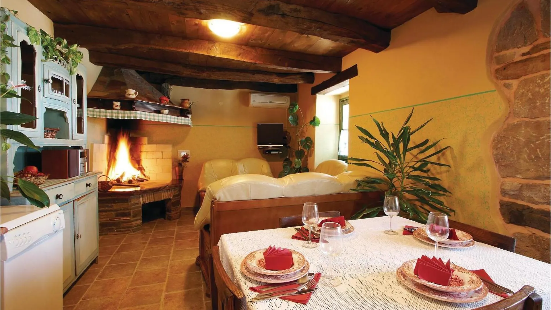 3 Bedroom Stunning Home In Frki Juradi 0*,