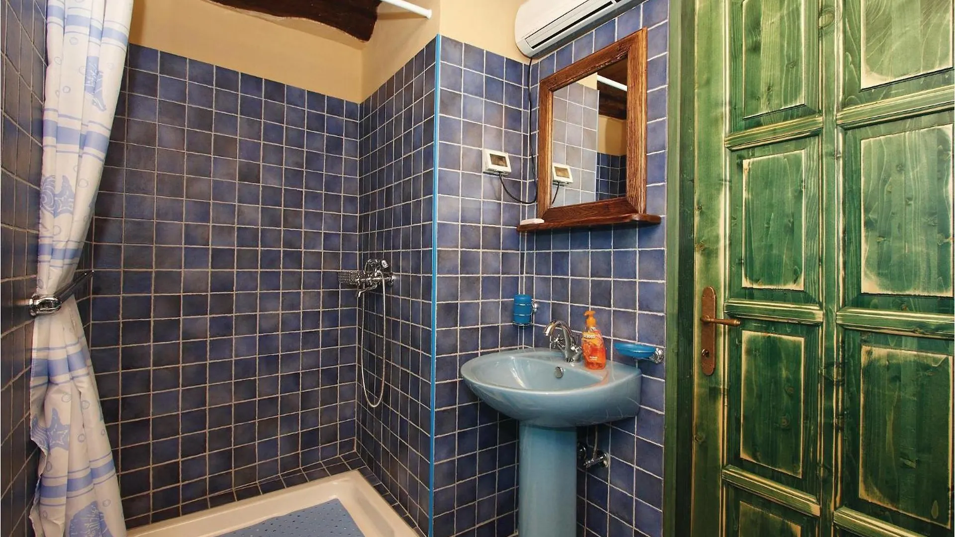 3 Bedroom Stunning Home In Frki Juradi