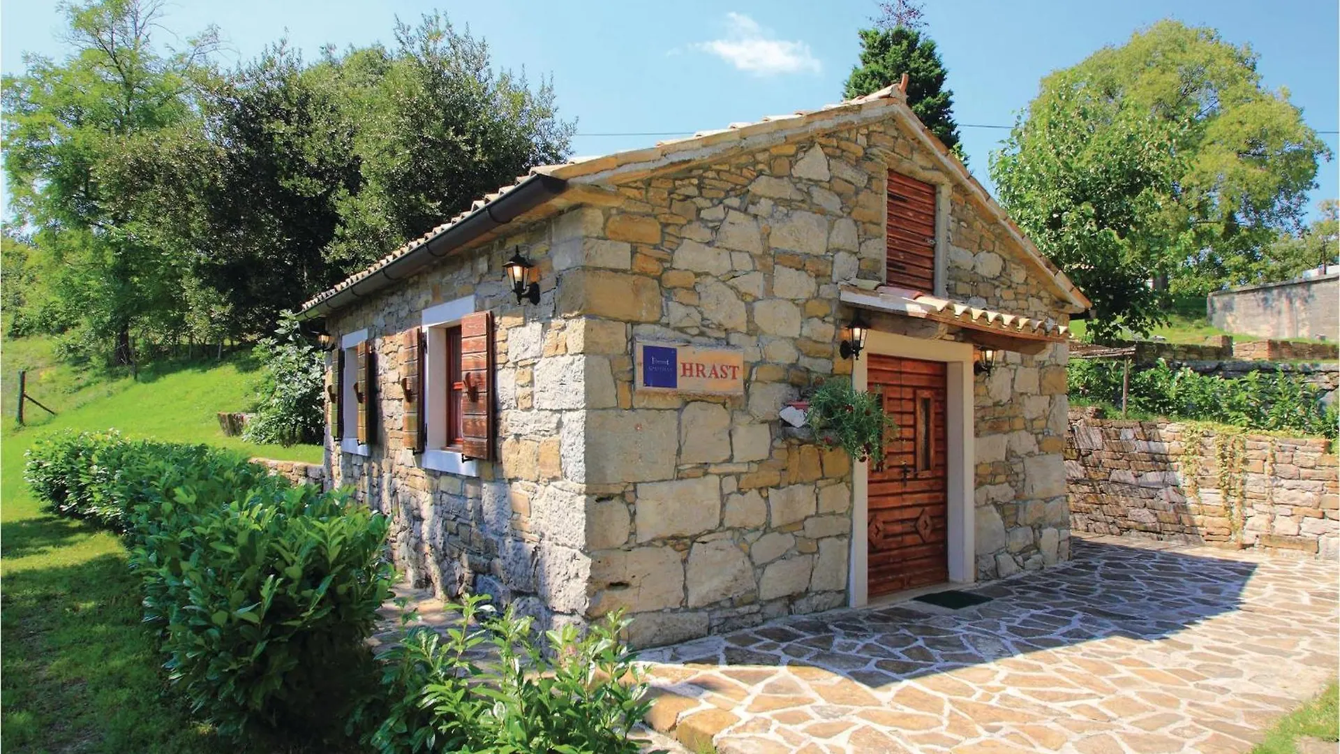 3 Bedroom Stunning Home In Frki Juradi 0*,
